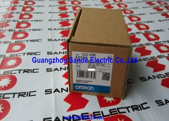Le contrôleur de température Omron E5CZ-R2MT E5CZR2MT