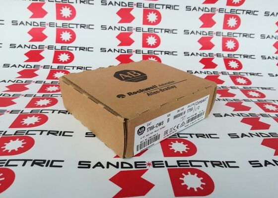 Un nouveau module AB 1769-OW8 PLC dans la boîte 1769OW8